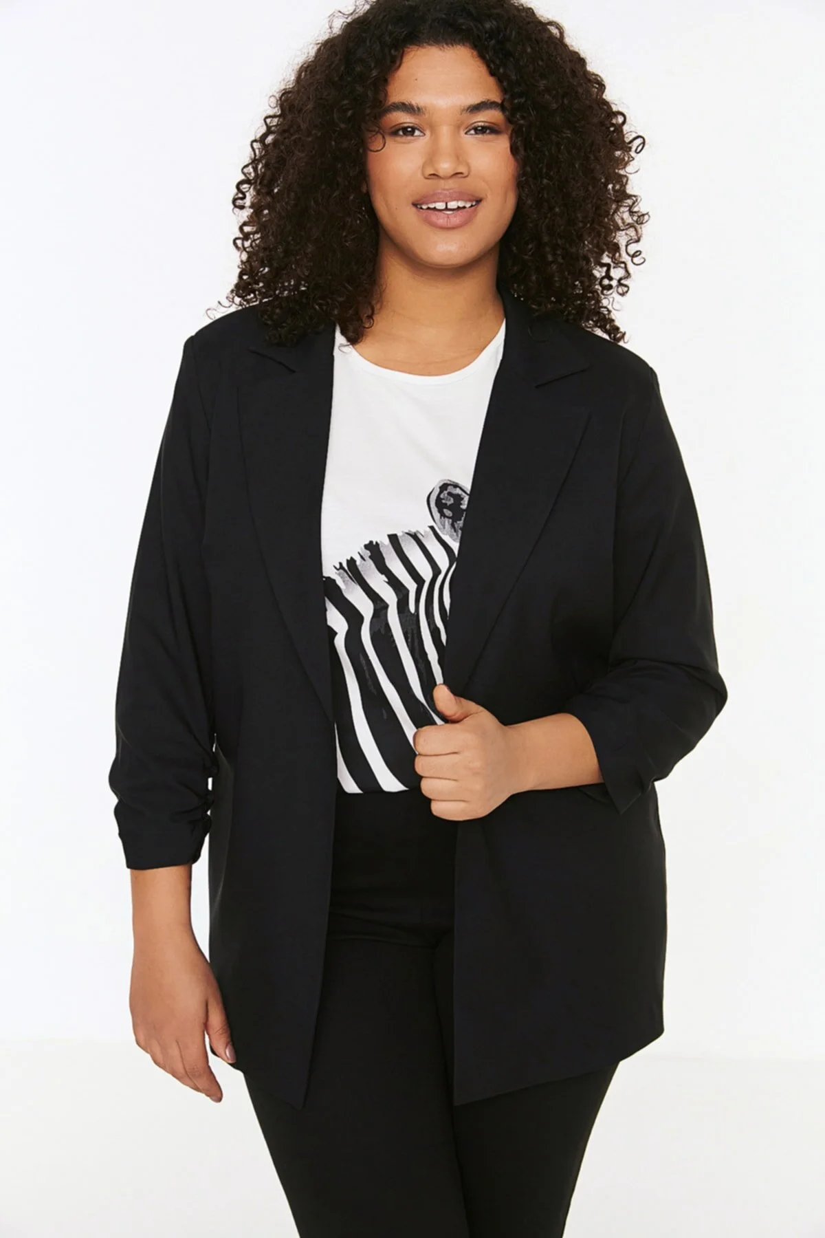 Bild von Trendyol Curve Schwarze Jacke Mit Kragendetail für Damen - 44