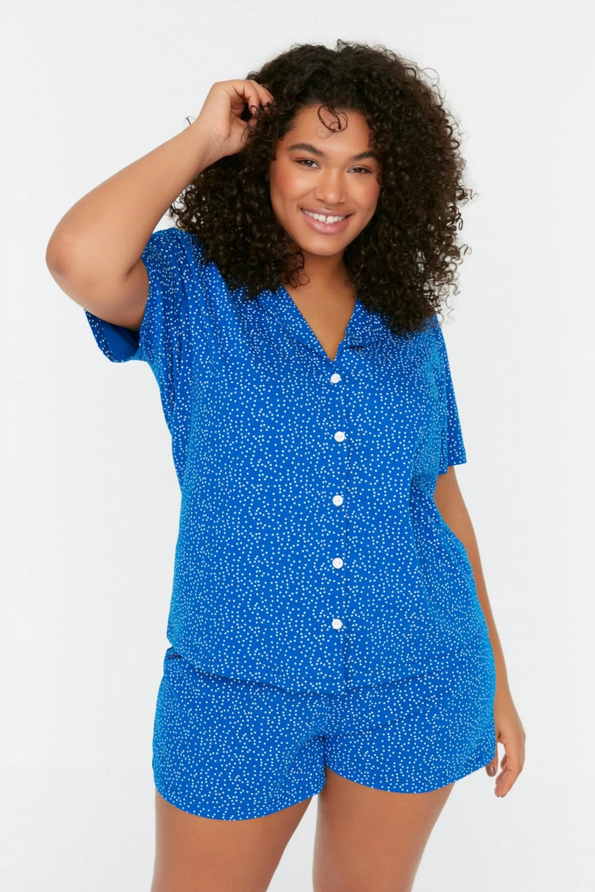 Bild von Trendyol Curve Gestricktes Pyjama-set Mit Gepunktetem Saks-hemdkragen - für Damen - XL