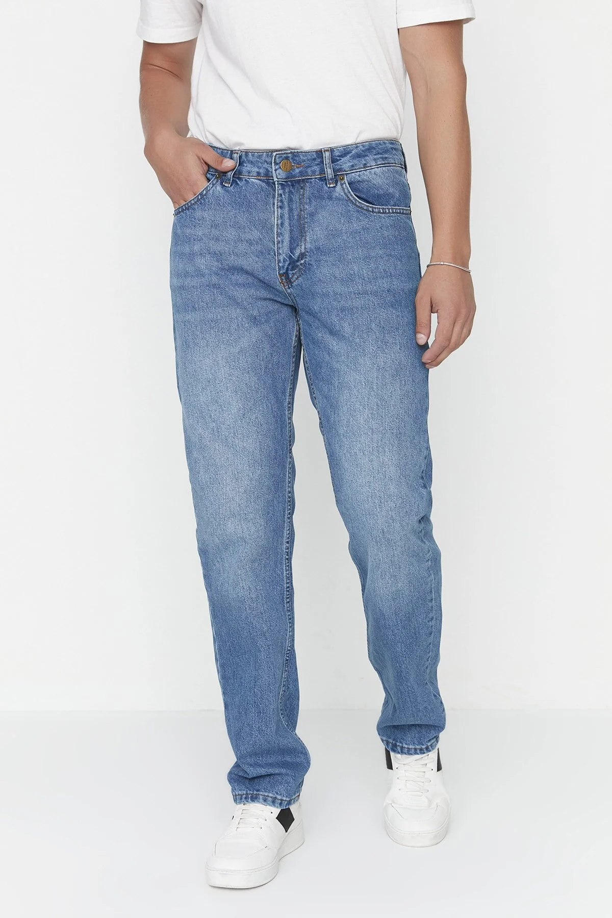 Bild von Trendyol Collection Blaue Jeans Mit Gerader Passform - für Herren - 30
