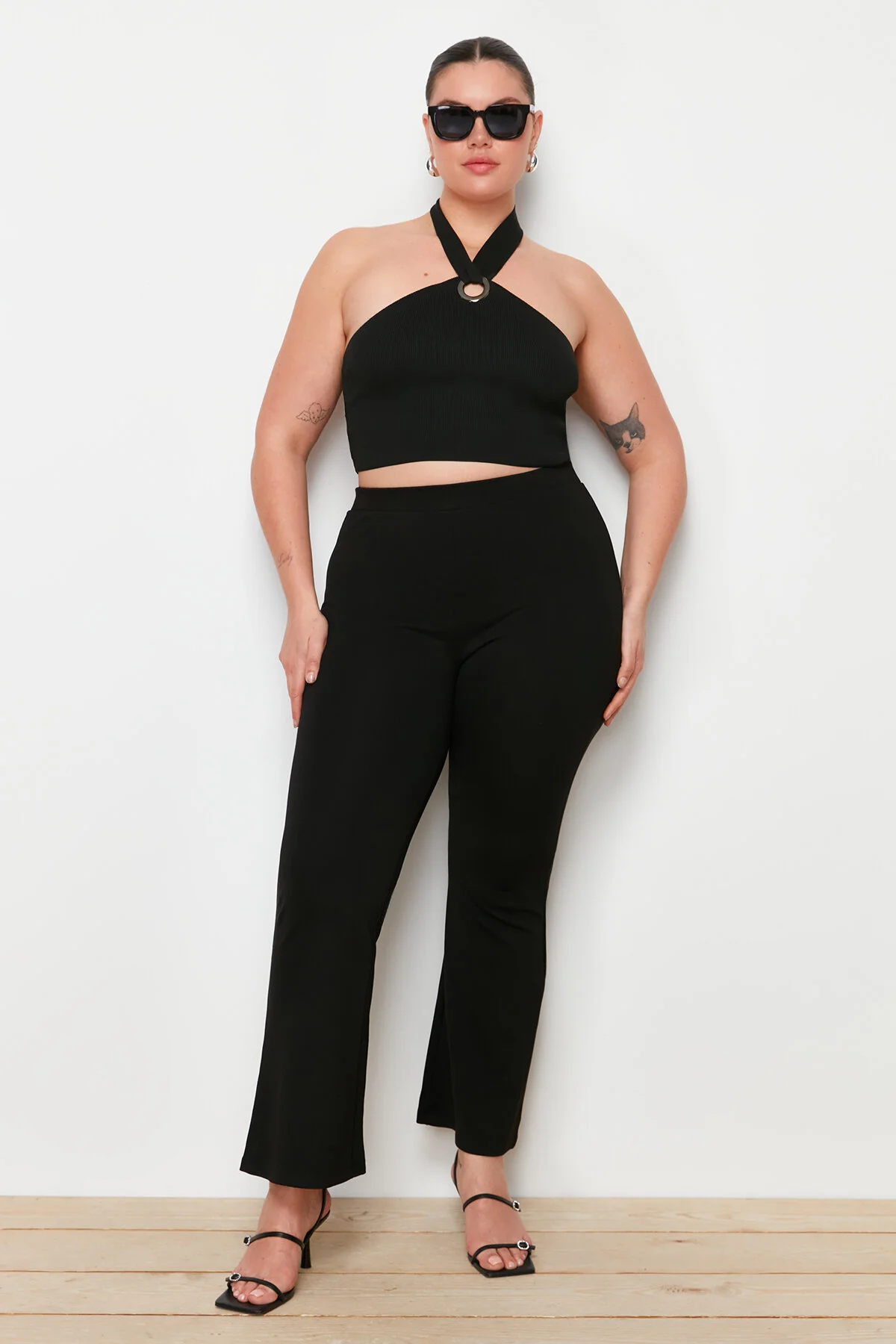 Bild von Trendyol Curve Schwarze Strickhose Mit Spanischem Bein Und Hoher Taille für Damen - 3XL