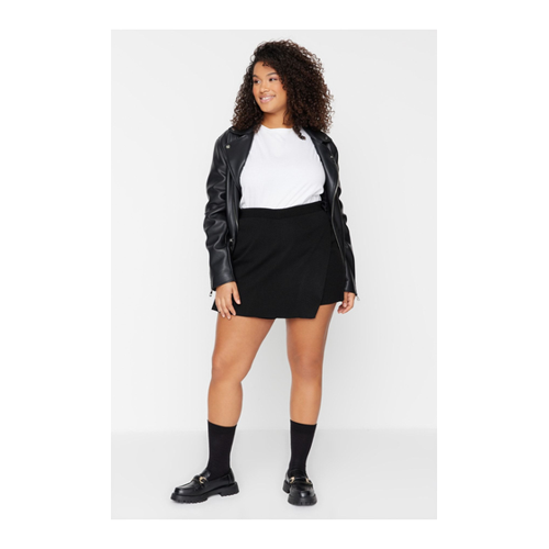 Bild von Trendyol Curve Schwarze Strickshorts Im Rock-Look für Damen - 4XL