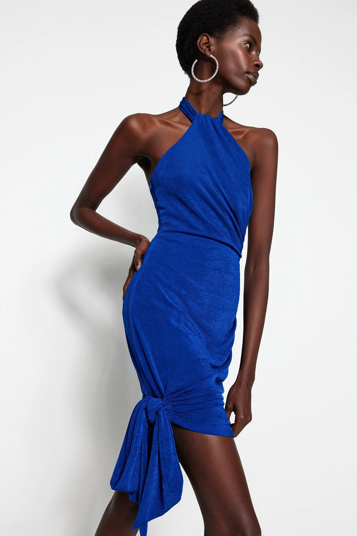 Bild von Trendyol Collection Glitzerndes, Farbenfrohes, Gestricktes, Kurzes Abendkleid Von Saks – Gefüttert, Tailliert für Damen - 40