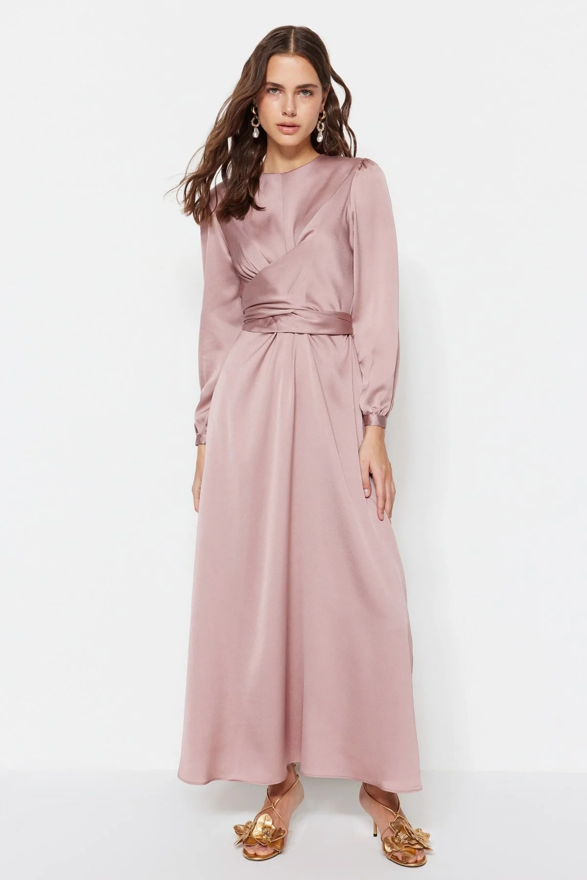 Bild von Trendyol Modest Rosa Satin-abendkleid Mit Überkreuzten Bindedetails für Damen - 40