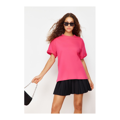 Bild von Trendyol Collection Fuchsiafarbenes Premium-Strip-T-Shirt für Damen