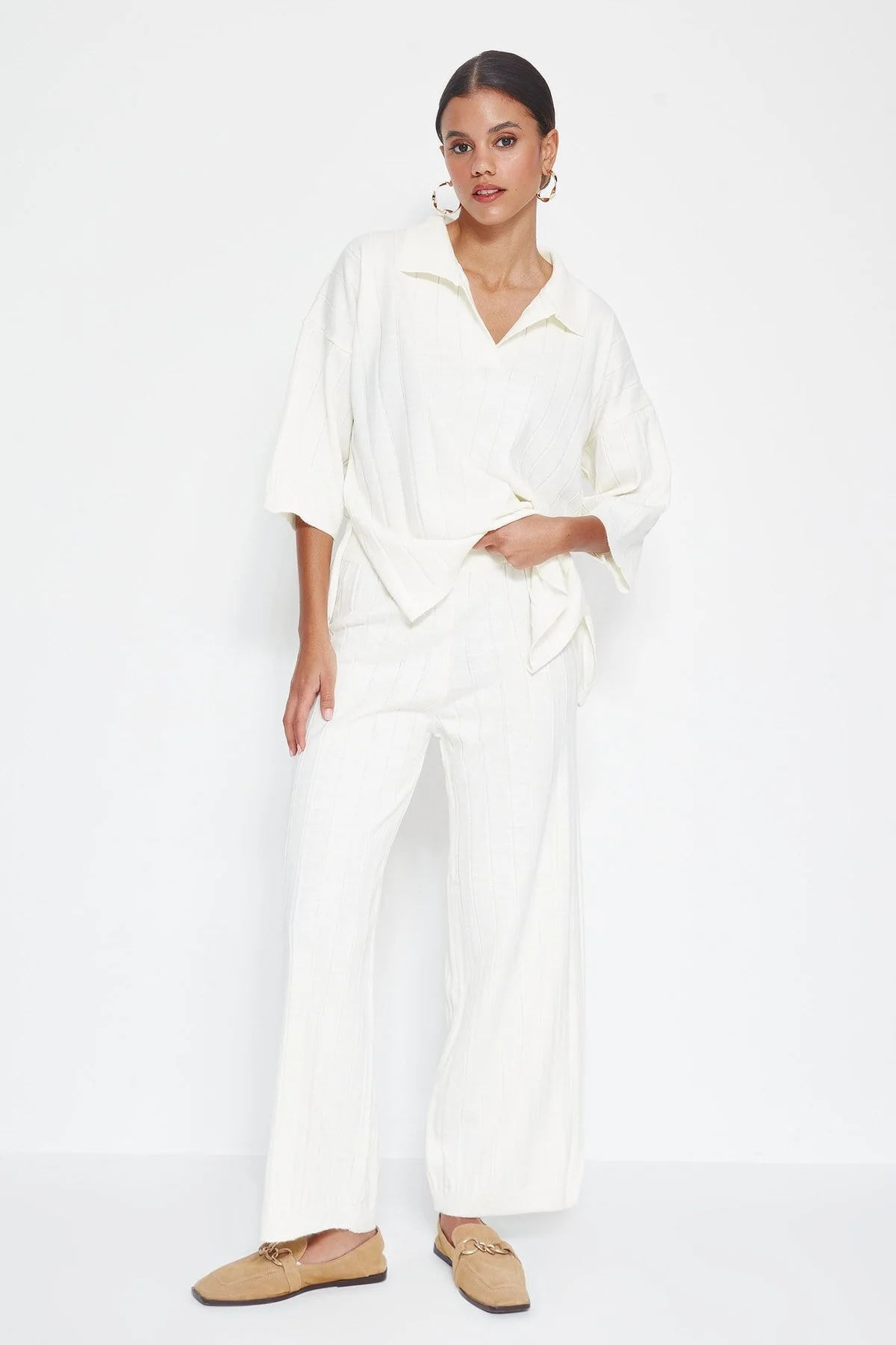 Bild von Trendyol Collection Ecrufarbenes Basic-set Aus Oberteil Und Unterteil Aus Strick Mit Kordelzug für Damen - M