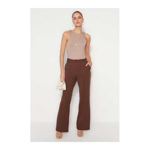 Bild von Trendyol Collection Dunkelbraune Plissee-Hose mit Hoher Taille und Weitem Bein für Damen – Größe 40