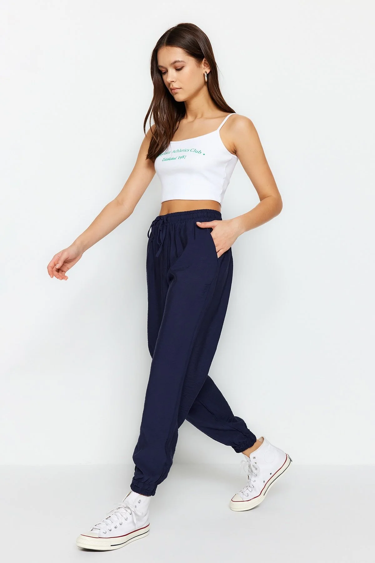 Bild von Trendyol Collection Marineblaue Jogger-webhose für Damen - 34