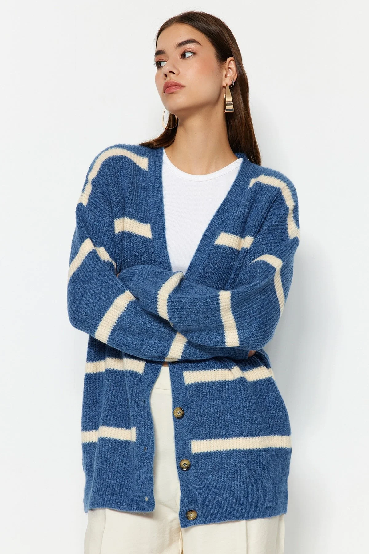 Bild von Trendyol Collection Blauer, Weich Strukturierter Strickcardigan Mit Streifenmuster, Weite Passform für Damen - M