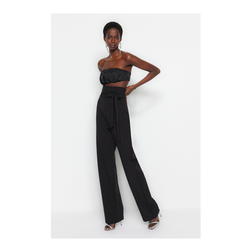 Bild von Trendyol Collection Schwarze, Gewebte Hose Mit Weitem Bein Und Gürtel für Damen - 38