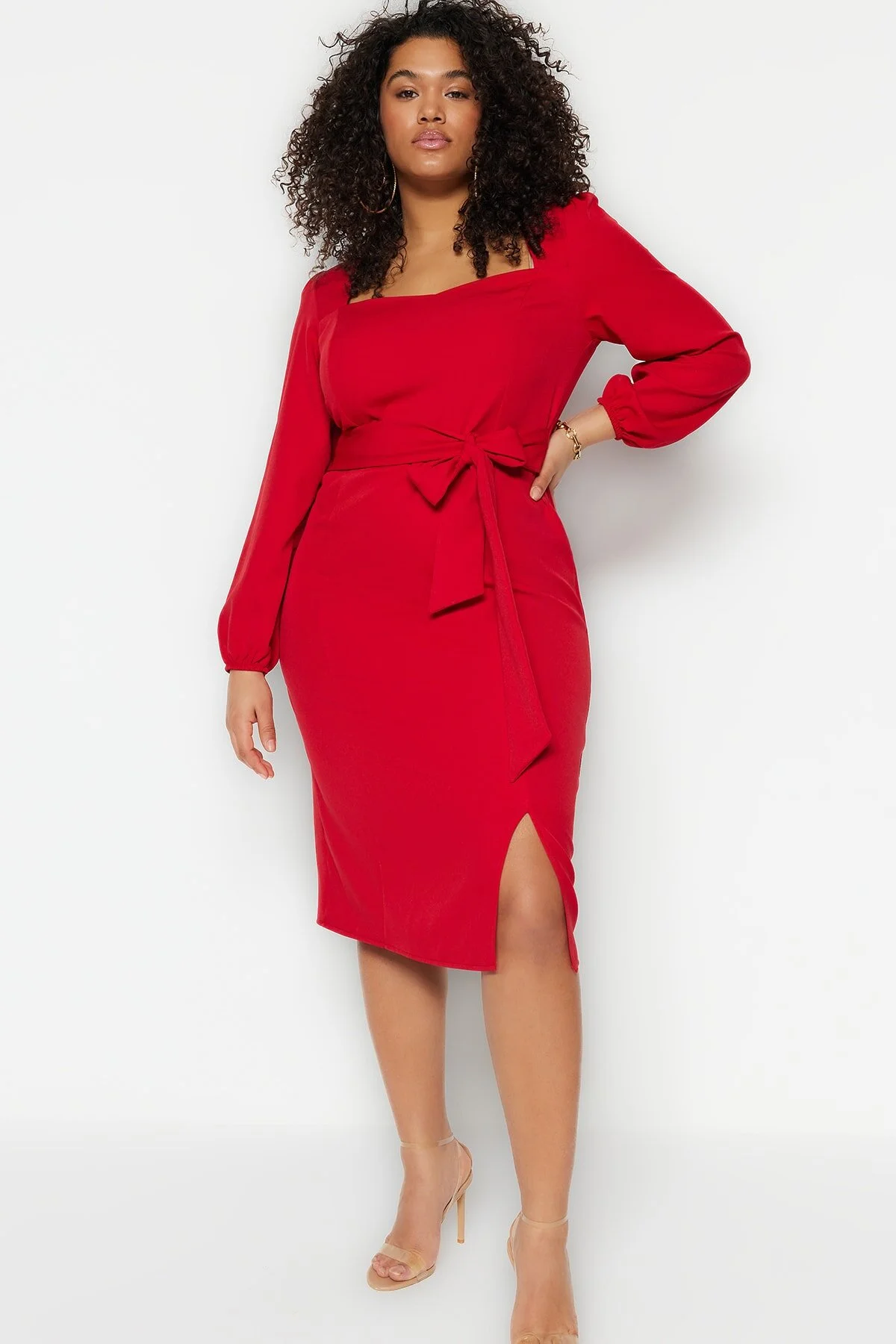 Bild von Trendyol Curve Rotes, Gewebtes Kleid Mit Schlitz Und Schnürung für Damen - 50
