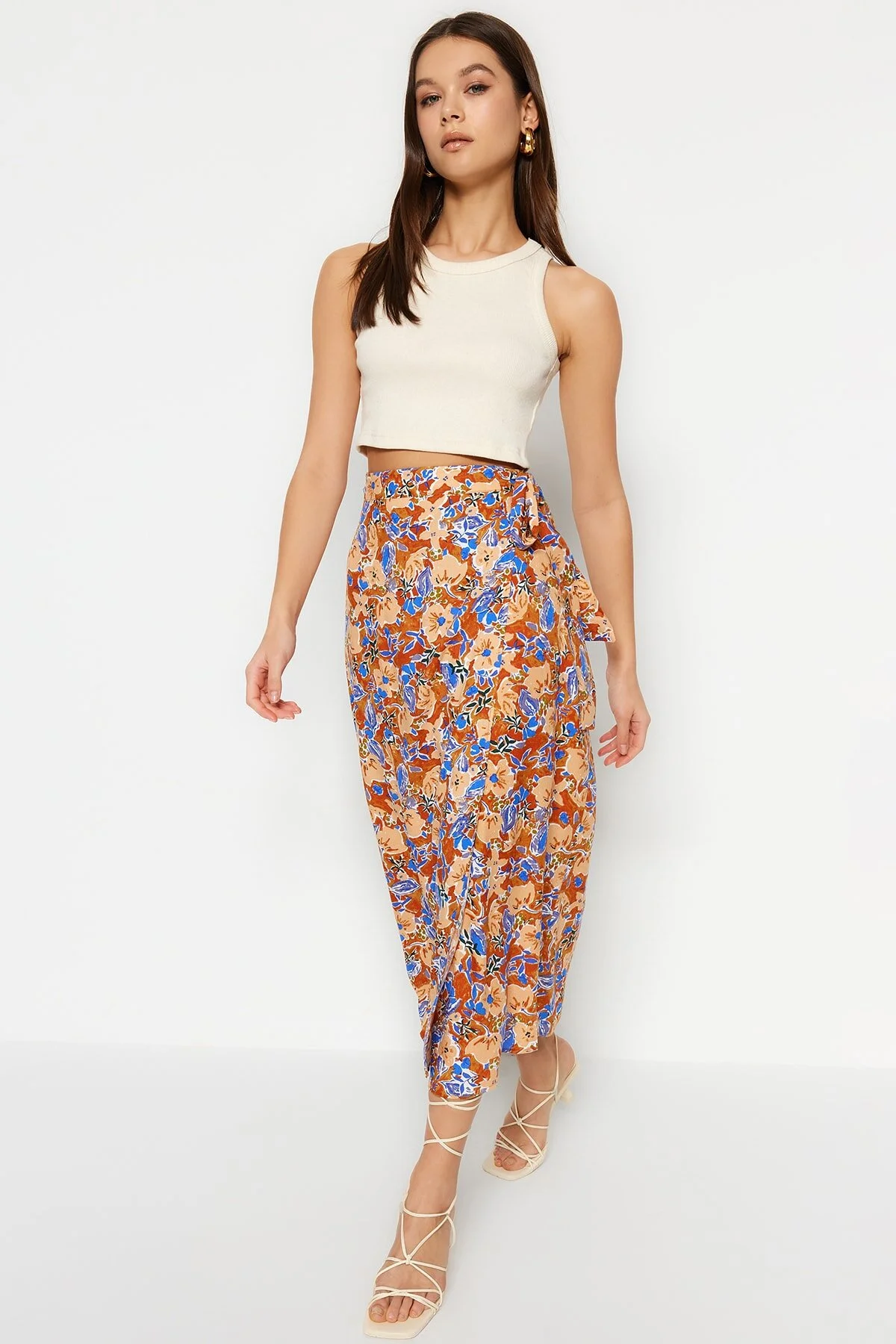 Bild von Trendyol Collection Mehrfarbiger, Floral Gemusterter Midi-webrock Aus Viskosestoff für Damen - 40