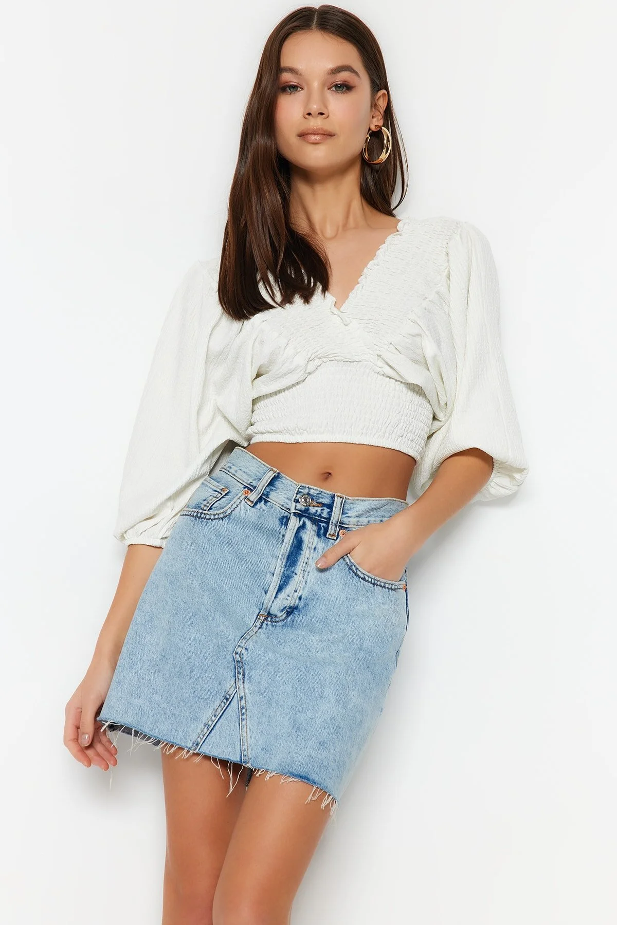 Bild von Trendyol Collection Ecrufarbene, Elastische Wickelbluse Mit Ballonärmeln Und V-ausschnitt/strukturierter Kurzer Strickbluse für Damen - S