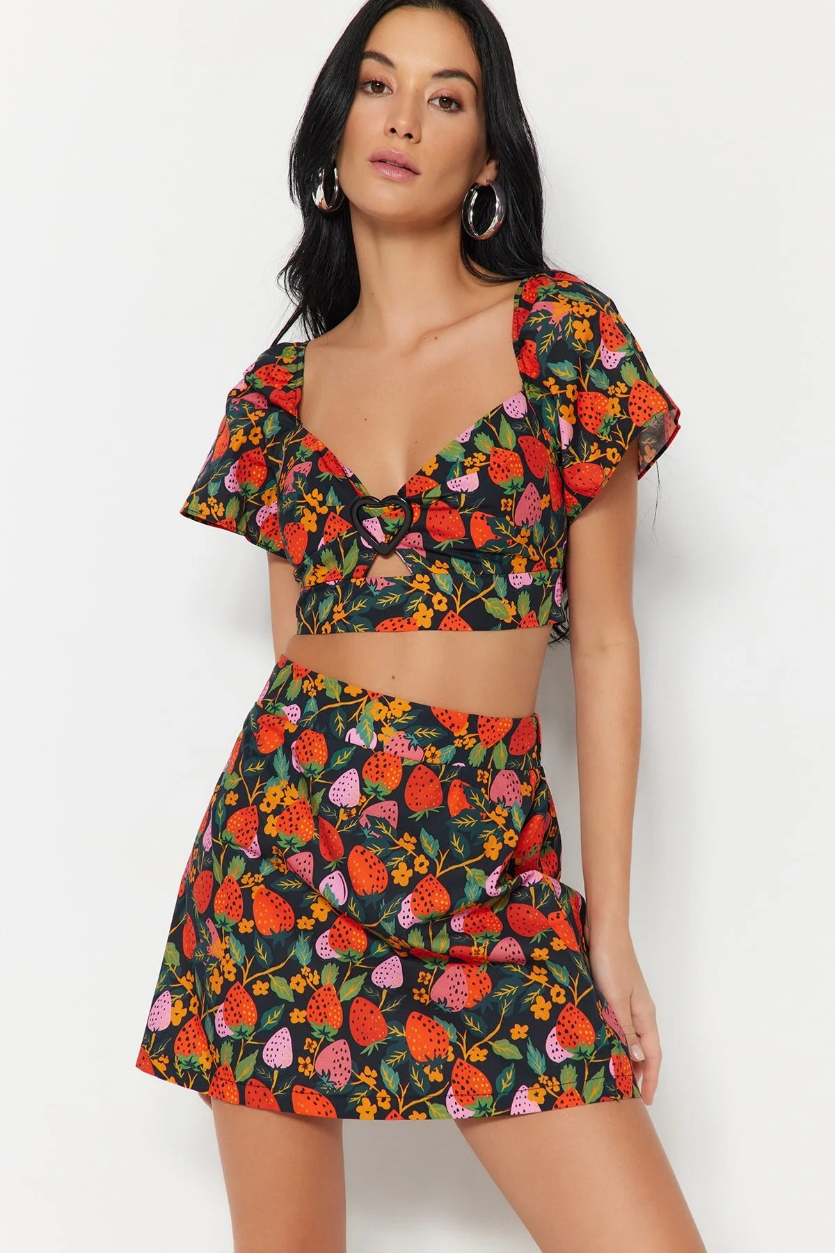 Bild von Trendyol Collection Blusen-shorts-set Aus 100 % Baumwolle Mit Gewebten Accessoires Mit Fruchtmuster für Damen - 38