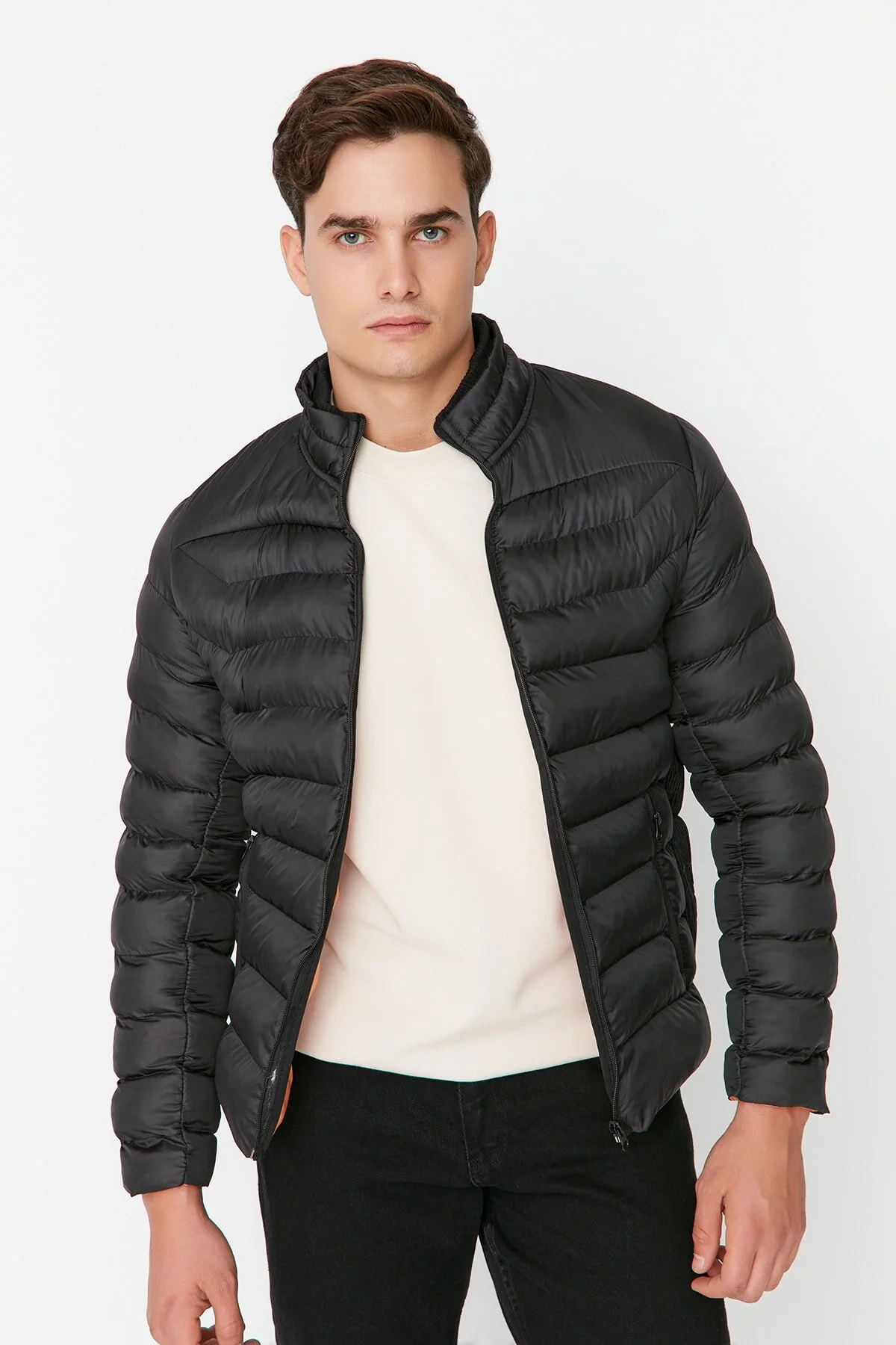 Bild von Trendyol Collection Schwarzer, Aufblasbarer, Wind- Und Wasserabweisender Regular-fit-mantel – für Herren - 2XL