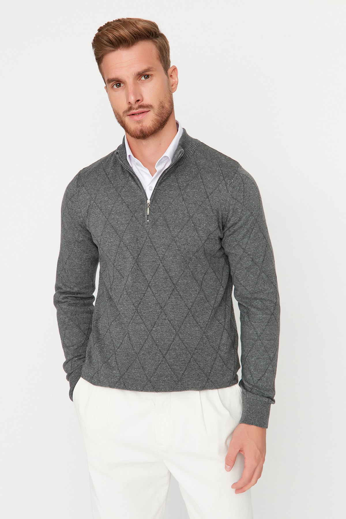 Bild von Trendyol Collection Grauer Slim-fit-smart-strickpullover Aus Baumwolle Mit Halbem Rollkragen Und Reißverschluss für Herren - 2XL