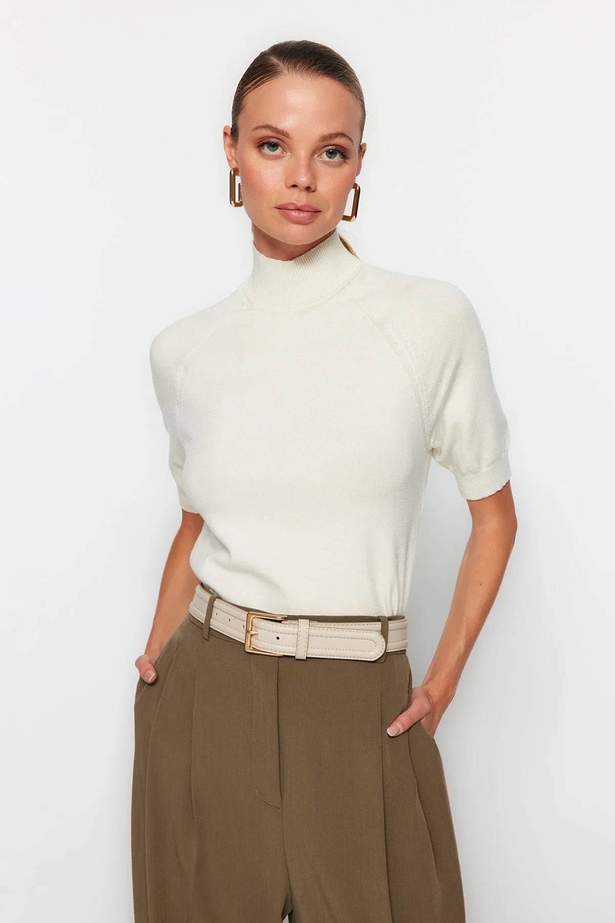 Bild von Trendyol Collection Weich Geknöpfte Basic-strickbluse – Ecru Premium Yarn für Damen - L