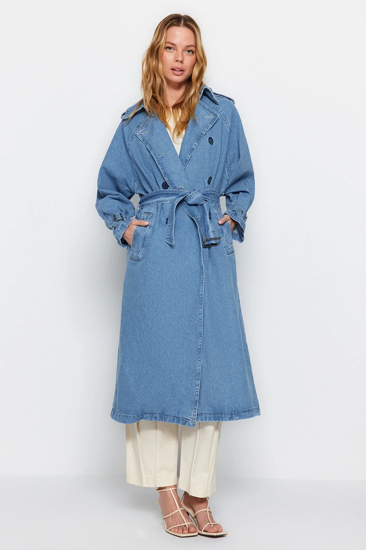 Bild von Trendyol Collection Blauer Denim-trenchcoat Mit Gürtel für Damen - 38