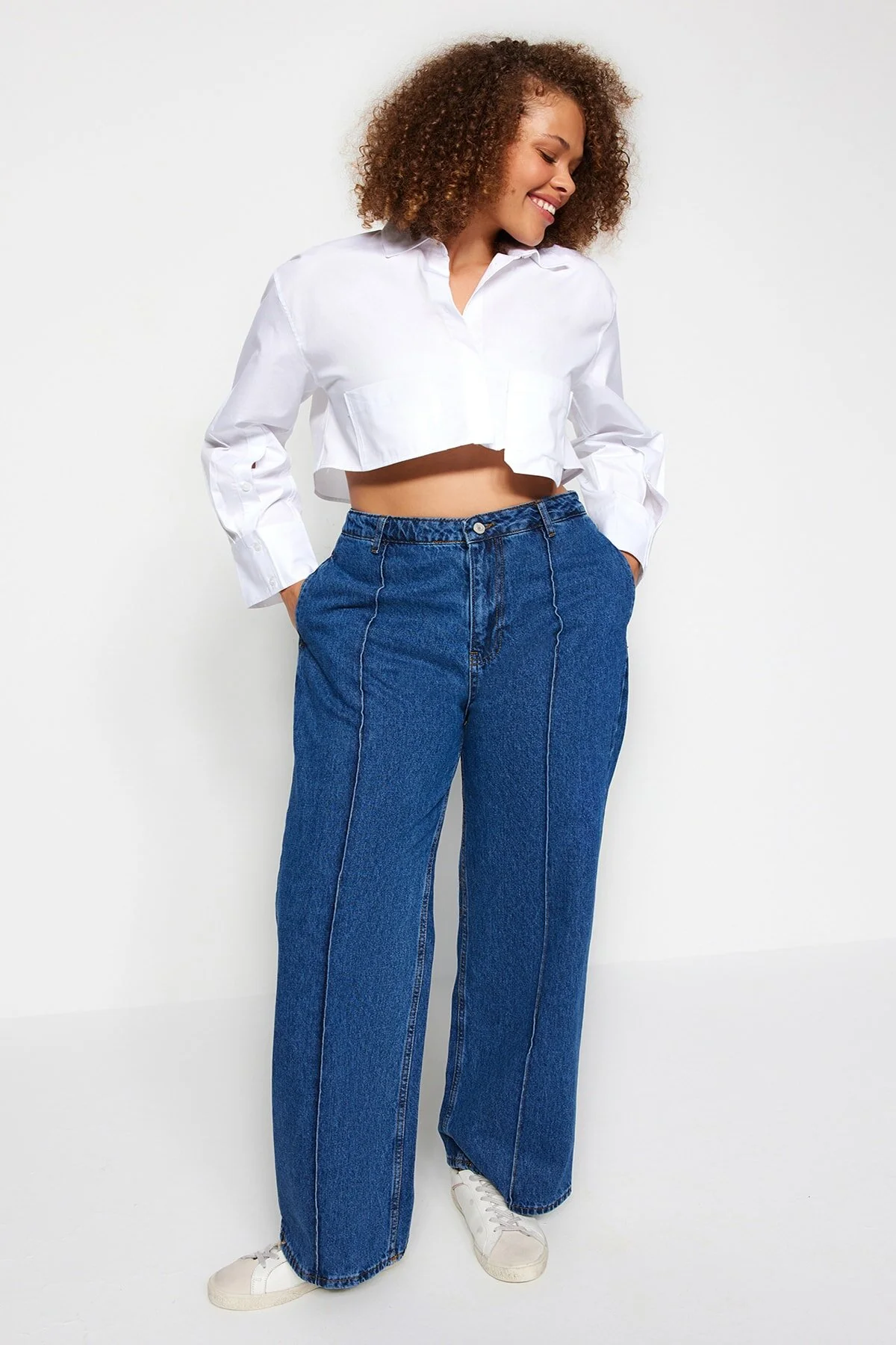 Bild von Trendyol Curve Dunkelblaue, Gerippte, Weit Geschnittene Jeans Mit Hoher Taille für Damen - 42