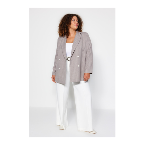 Bild von Trendyol Curve Grau Gestreifte Zweireiherjacke In Übergröße für Damen