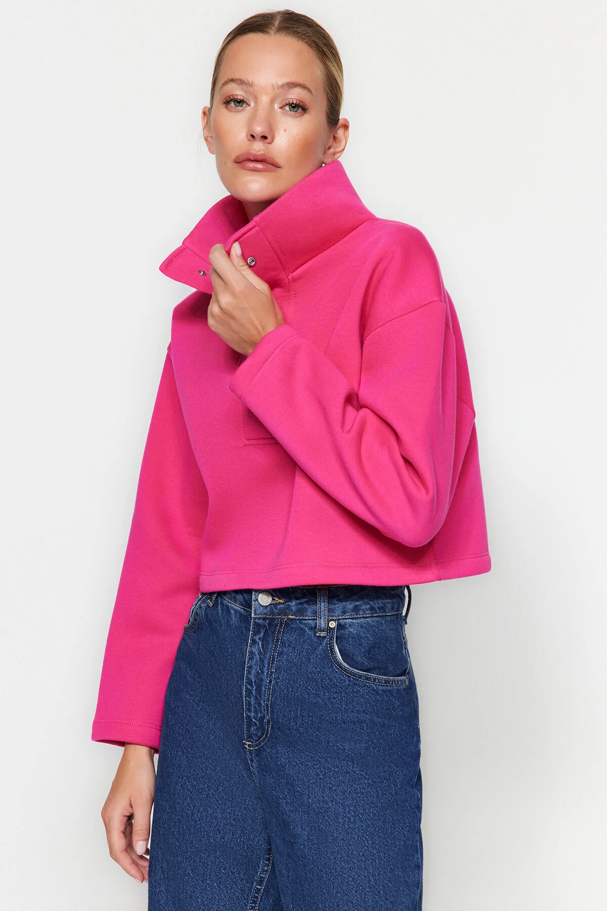 Bild von Trendyol Collection Fuchsia Bequemer Schnitt Kurzer Stehkragen Druckknopf Dickes Fleece Innen Gestricktes Sweatshirt für Damen - M