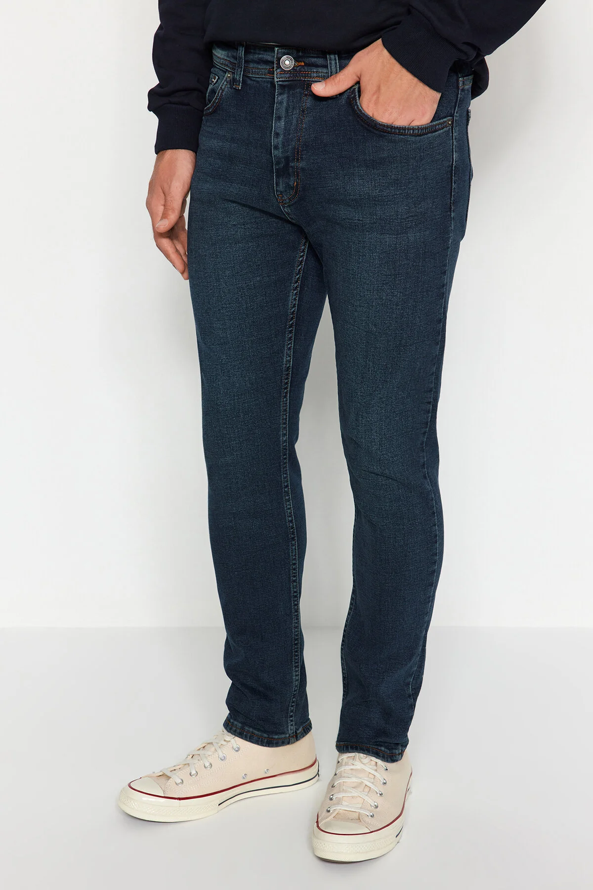 Bild von Trendyol Collection Marineblaue Slim-fit-jeans-jeanshose Aus Dehnbarem Stoff für Herren - 34