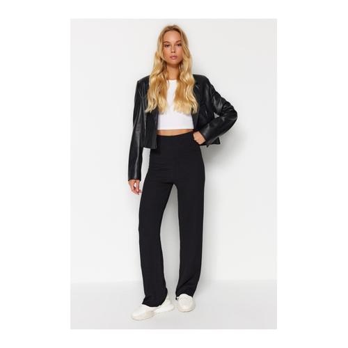 Bild von Trendyol Collection Schwarze Strukturierte Strickhose Mit Hoher Taille Und Rohrbeinen für Damen - M