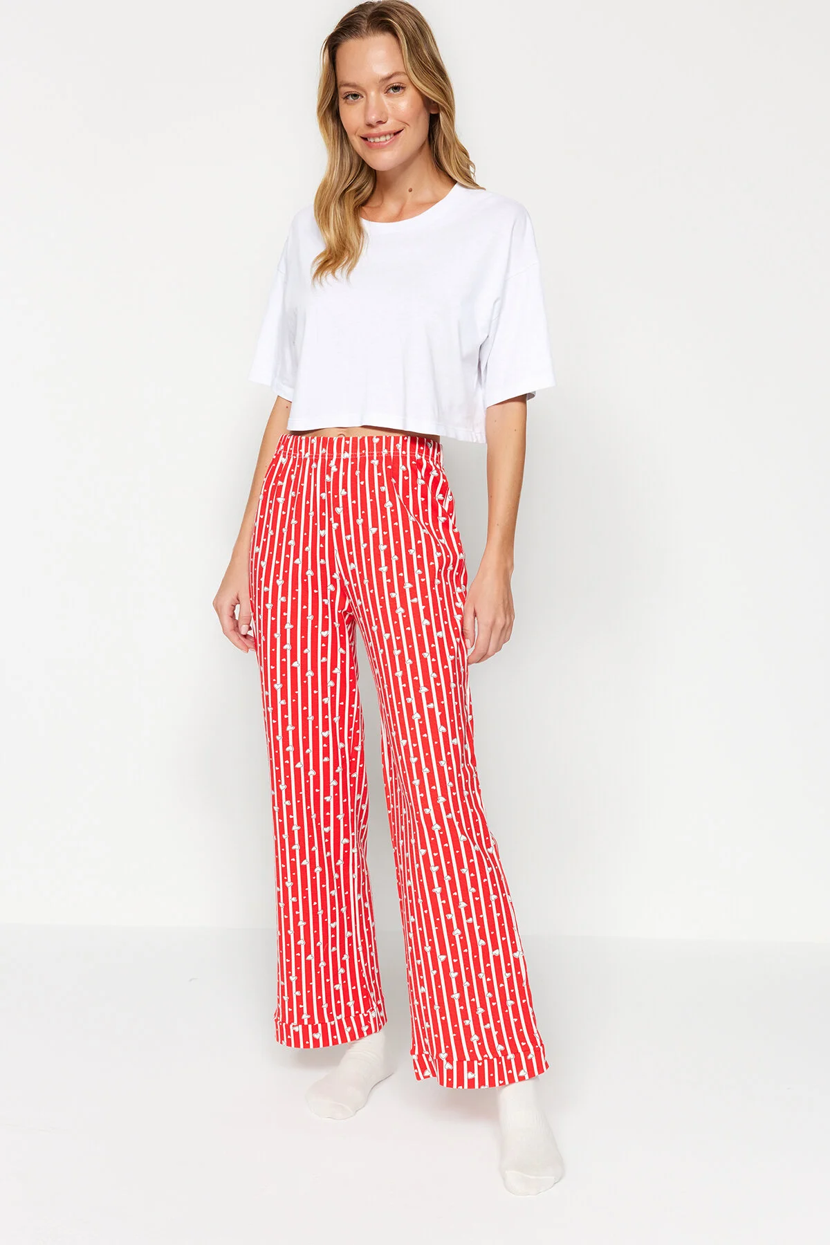 Bild von Trendyol Collection Rote Gestreifte Baumwoll-pyjama-unterseite Mit Herzen – für Damen - XS