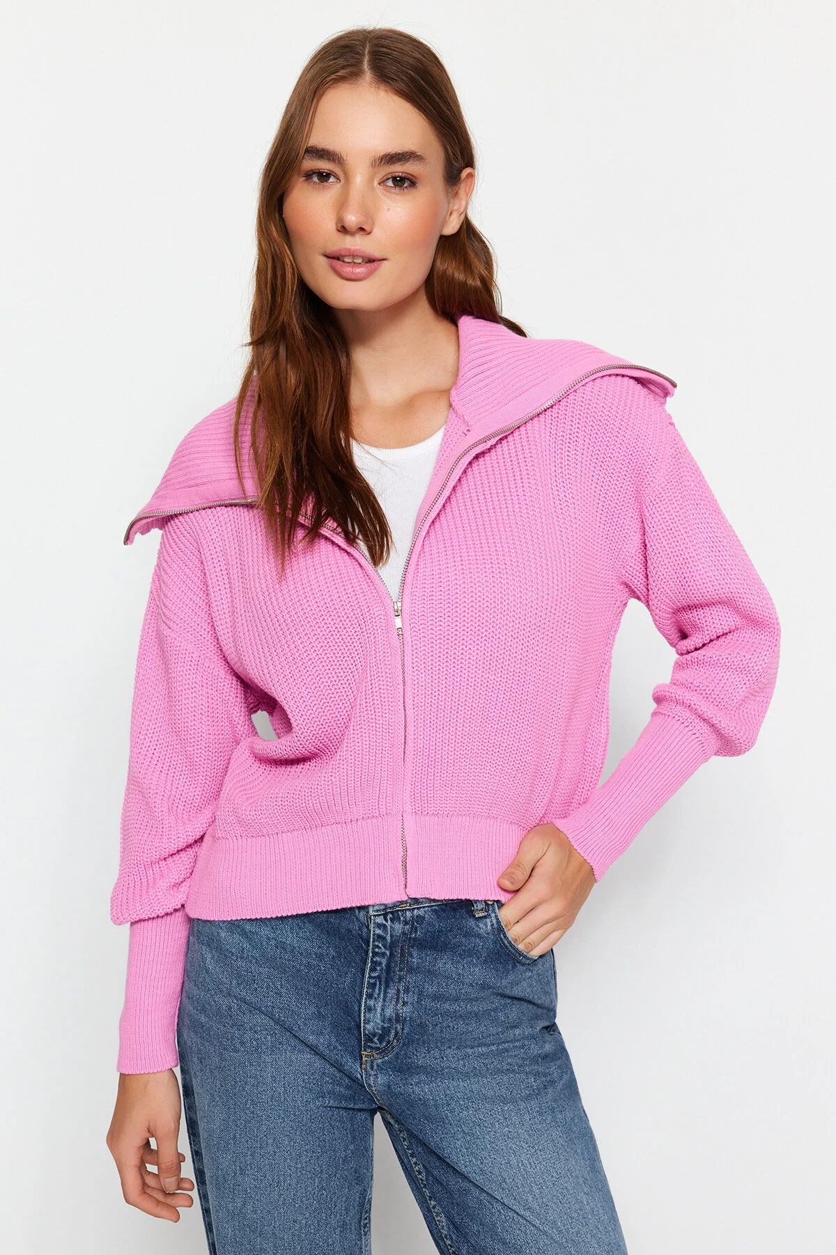 Bild von Trendyol Collection Rosa Strickjacke Mit Umlegekragen Und Reißverschluss – Wide Fit für Damen - M