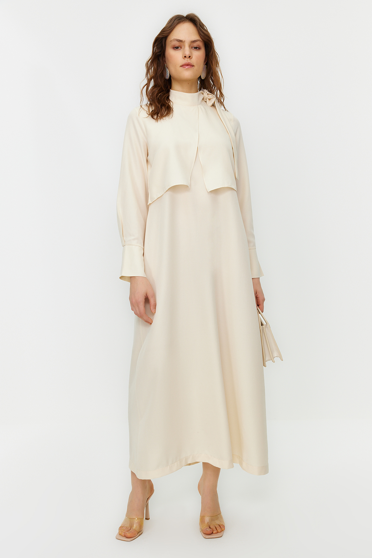 Bild von Trendyol Modest Gewebtes Kleid Mit Steinkragen Und Bindedetail für Damen - 38
