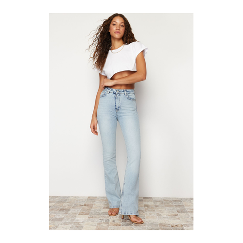 Bild von Trendyol Collection Hellblaue Flare-Jeans mit Hoher Taille für Damen