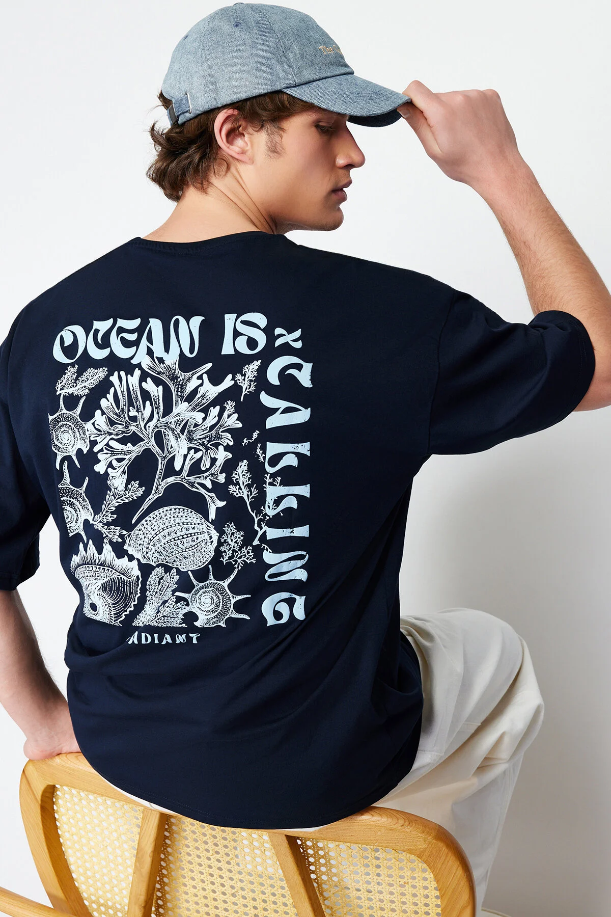 Bild von Trendyol Collection Marineblaues, Übergroßes T-shirt Aus Bedruckter Baumwolle – für Herren - L