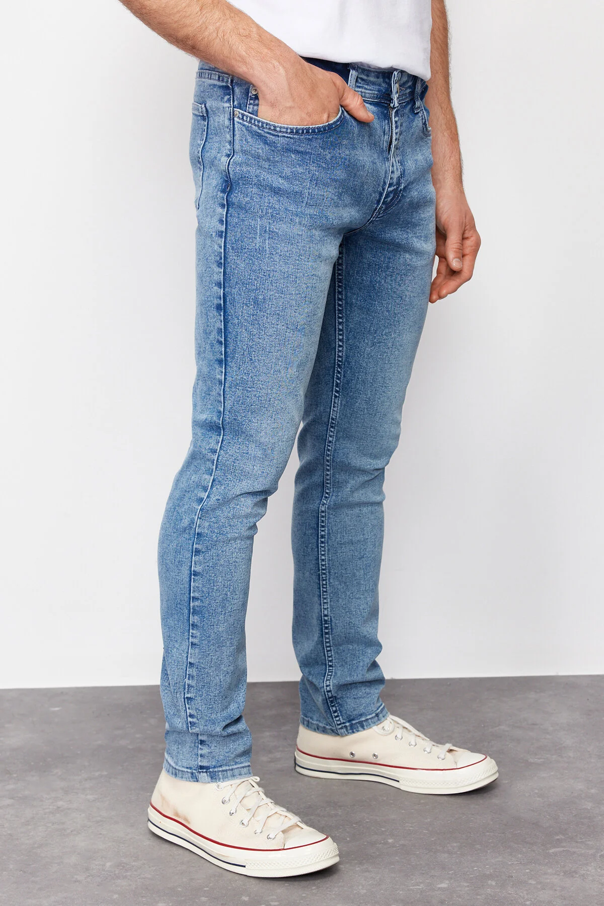 Bild von Trendyol Collection Blaue Skinny Fit Stretch-stoff Slim Fit Nails Destroyed Jeans Denim-hose für Herren - 29