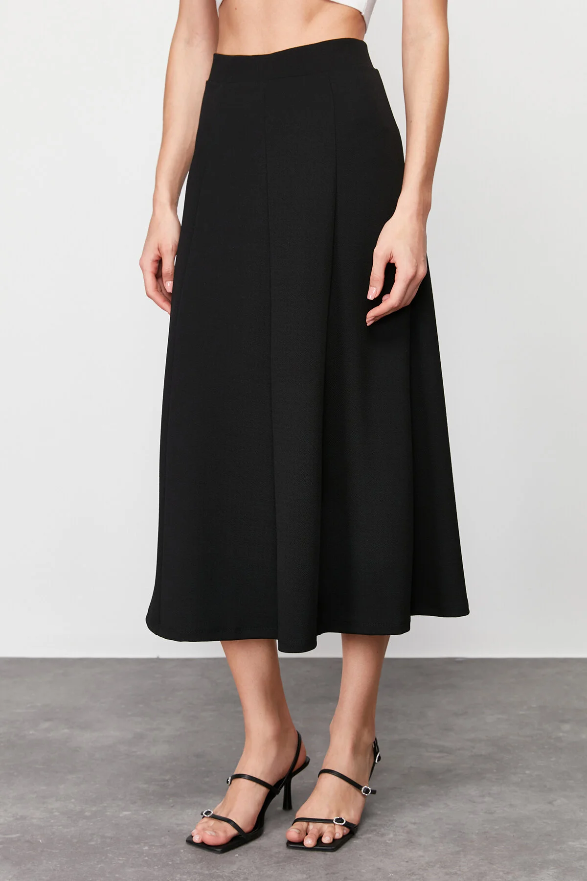 Bild von Trendyol Collection Schwarzer Ausgestellter, Dehnbarer Maxi-strickrock für Damen - M