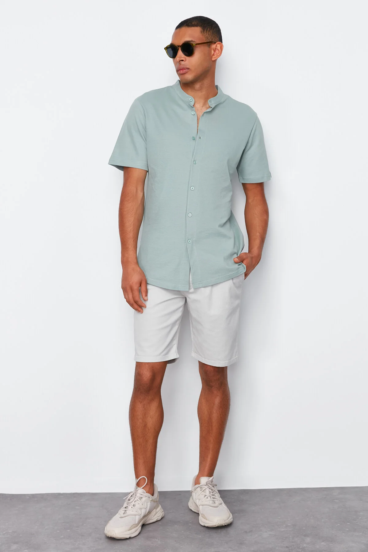 Bild von Trendyol Collection Mintgrünes, Slim Fit-sommerhemd Aus Gestricktem Piqué – Vorspringender Kragen, Kurze Ärmel für Herren - M