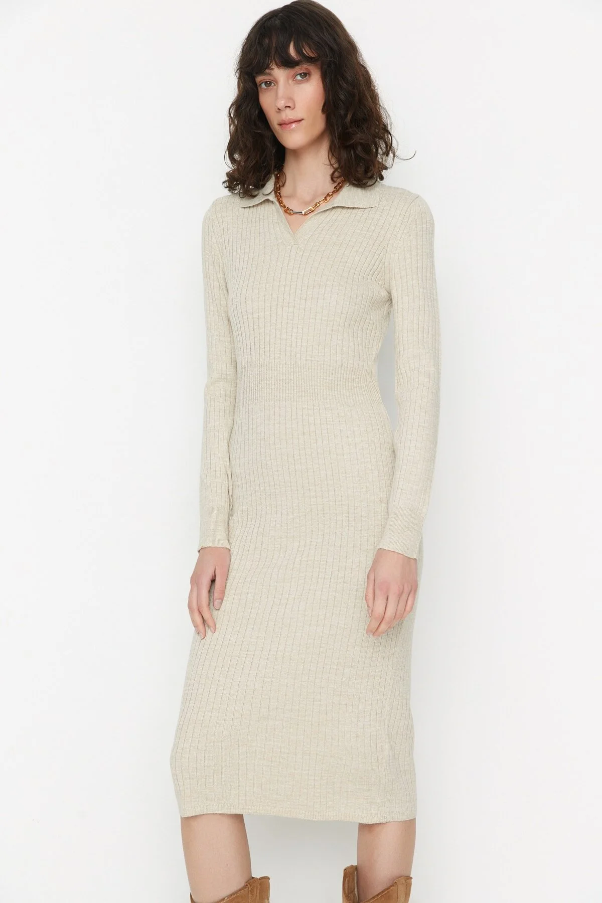 Bild von Trendyol Collection Beiges Midi-strickkleid Mit Rollkragen - für Damen - XS