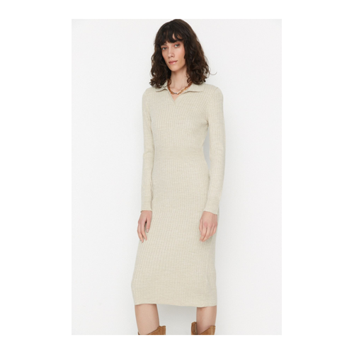 Bild von Trendyol Collection Beiges Midi-Strickkleid mit Rollkragen – für Damen – XL