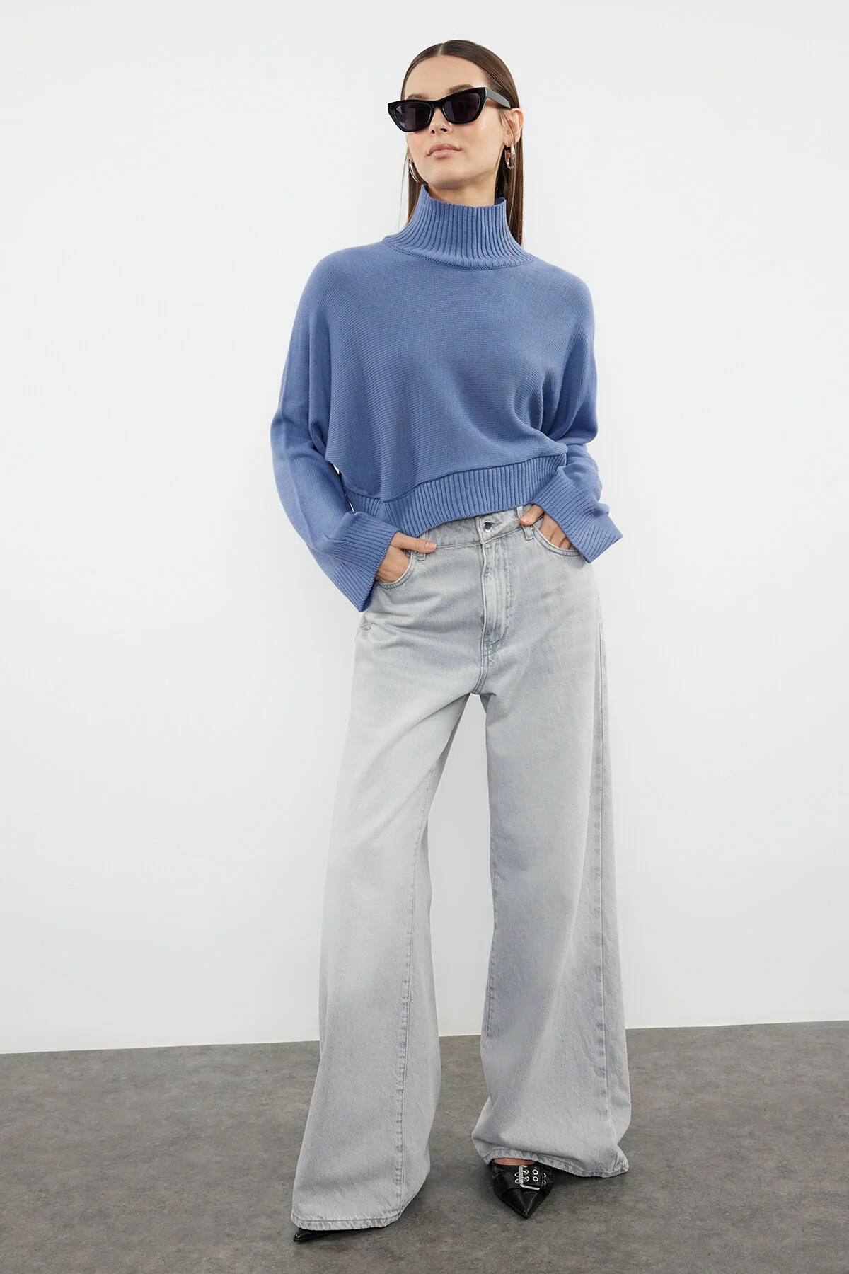 Bild von Trendyol Collection Dunkelblauer Super Crop Basic Strickpullover für Damen - S