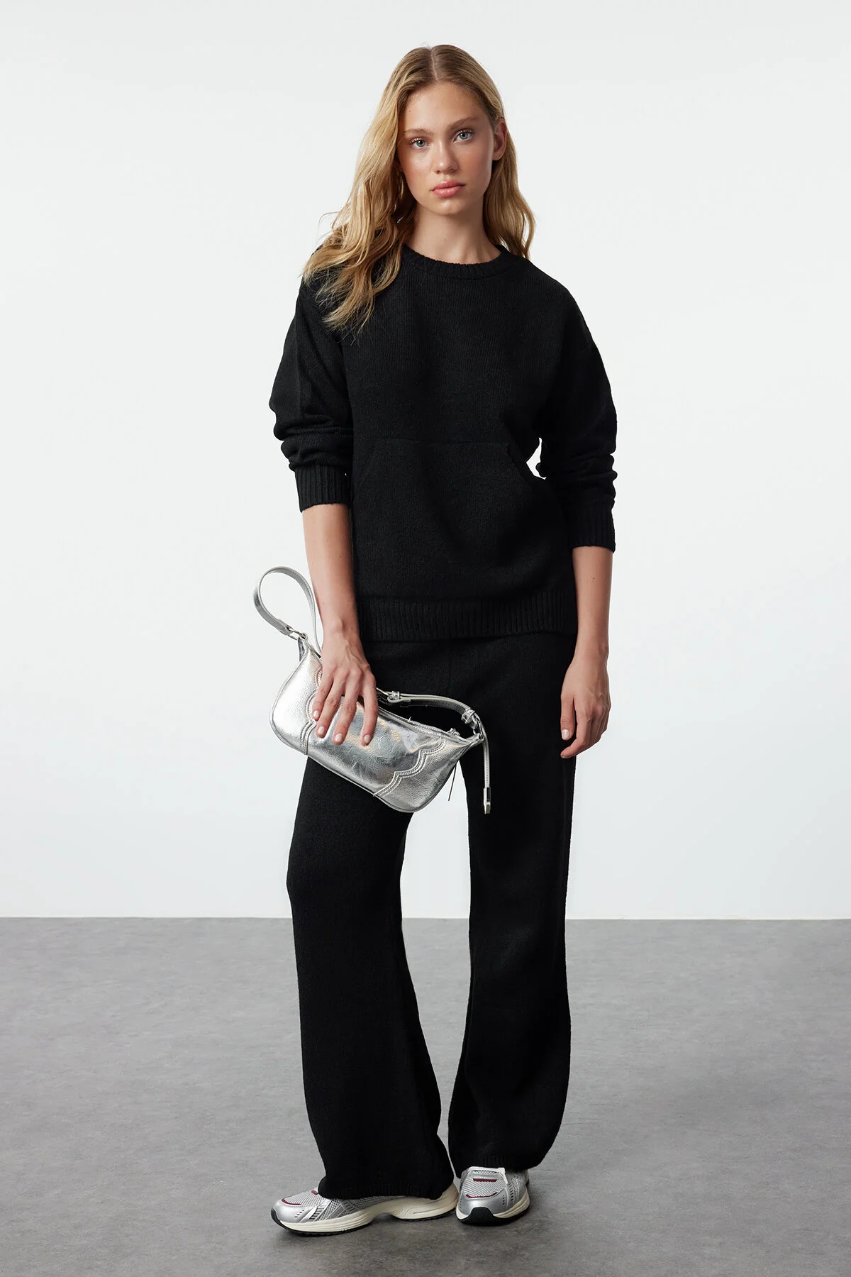 Bild von Trendyol Collection Basic Schwarzes Strickwaren-set Weiche Textur, Oberteil Und Unterteil für Damen - S