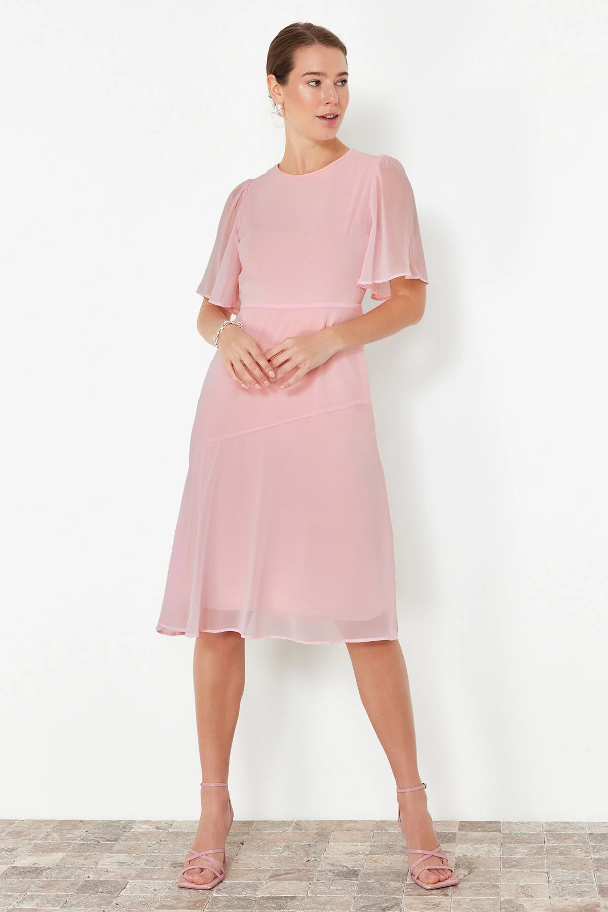 Bild von Trendyol Collection Puderrock Volant A-linie Chiffon Midi Gefüttertes Webkleid für Damen - 42