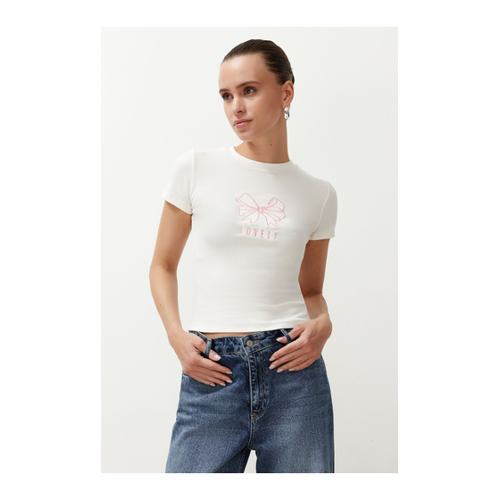 Bild von Trendyol Collection T-Shirt mit flexiblem Band und Stickereien in Ecru für Damen - XL