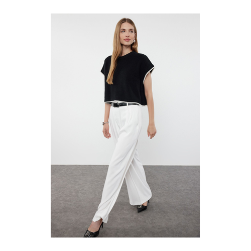 Bild von Trendyol Collection Marineblauer Crop-Strickpullover für Damen