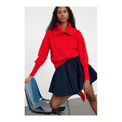 Bild von Trendyol Collection Weit Geschnittener Roter Strick-Cardigan mit Umlegekragen und Reißverschluss – für Damen