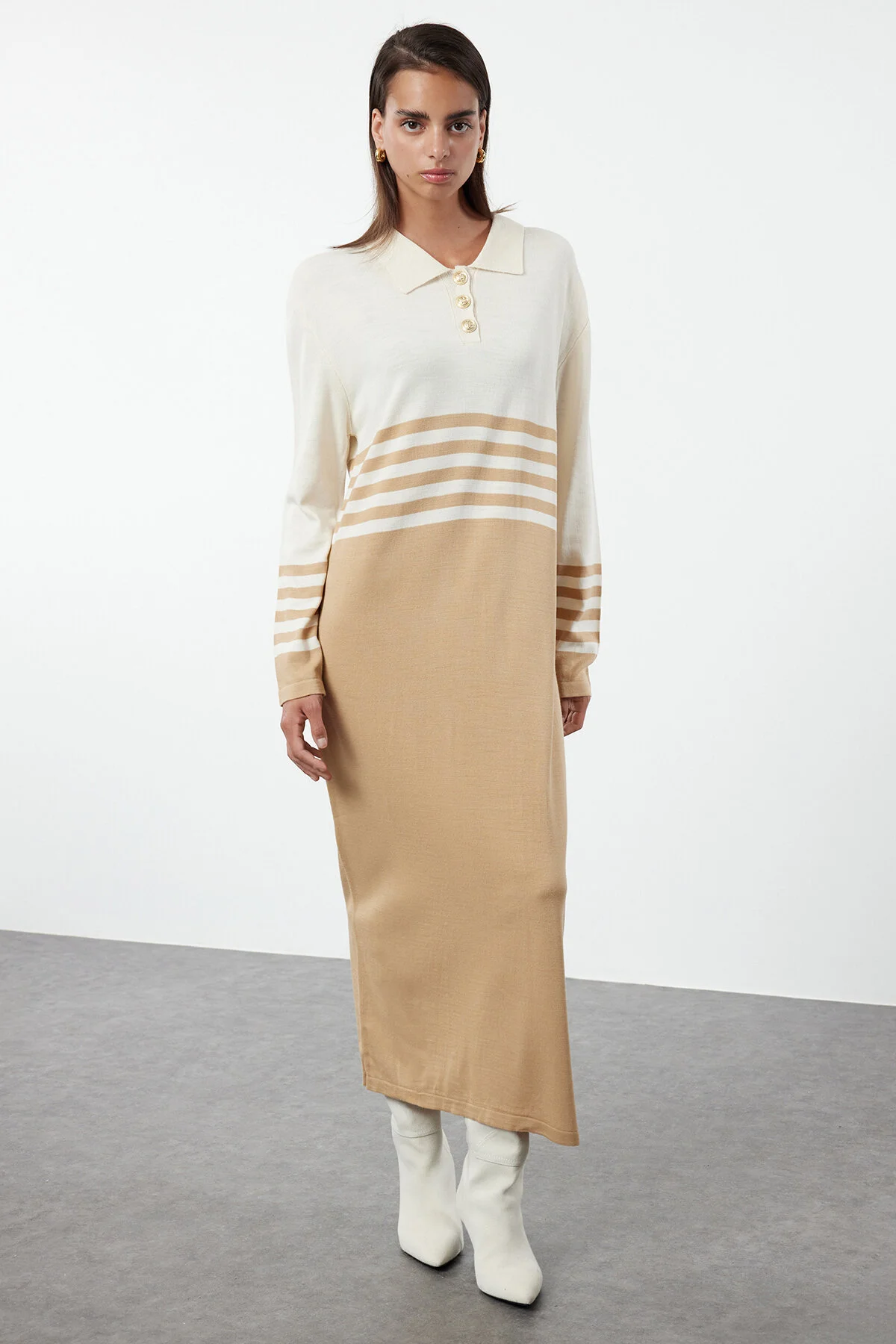 Bild von Trendyol Modest Braunes Strickkleid Mit Steinknöpfen Und Farbblock für Damen - XL
