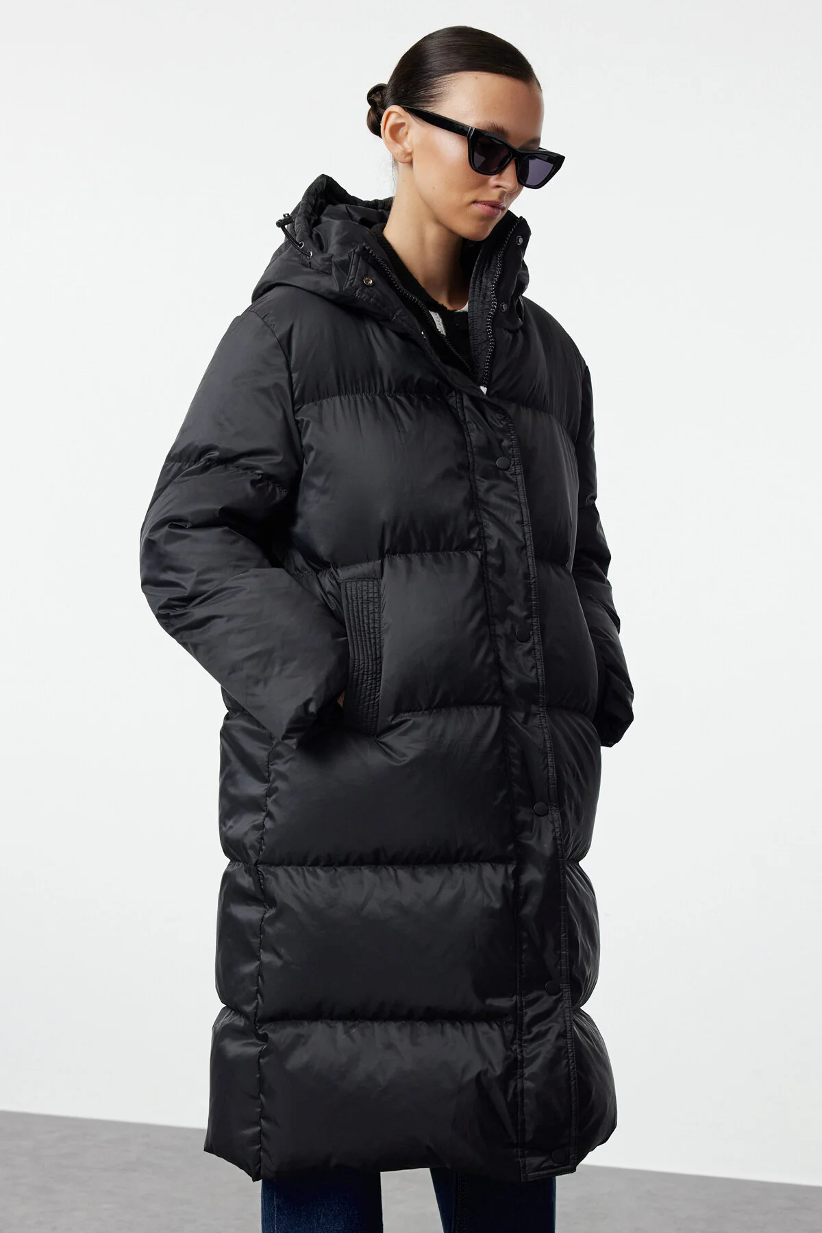 Bild von Trendyol Collection Lange Pufferjacke Wasserabweisend, Gänsefedern, Schwarz Oversize für Damen - L