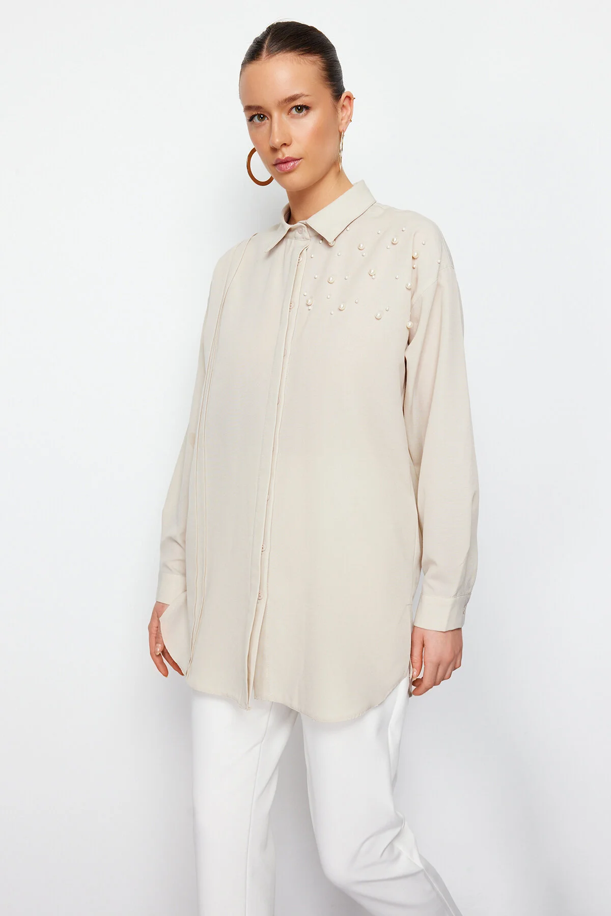 Bild von Trendyol Modest Gewebtes Hemd Aus Baumwolle Mit Steinperlendetail für Damen - 44