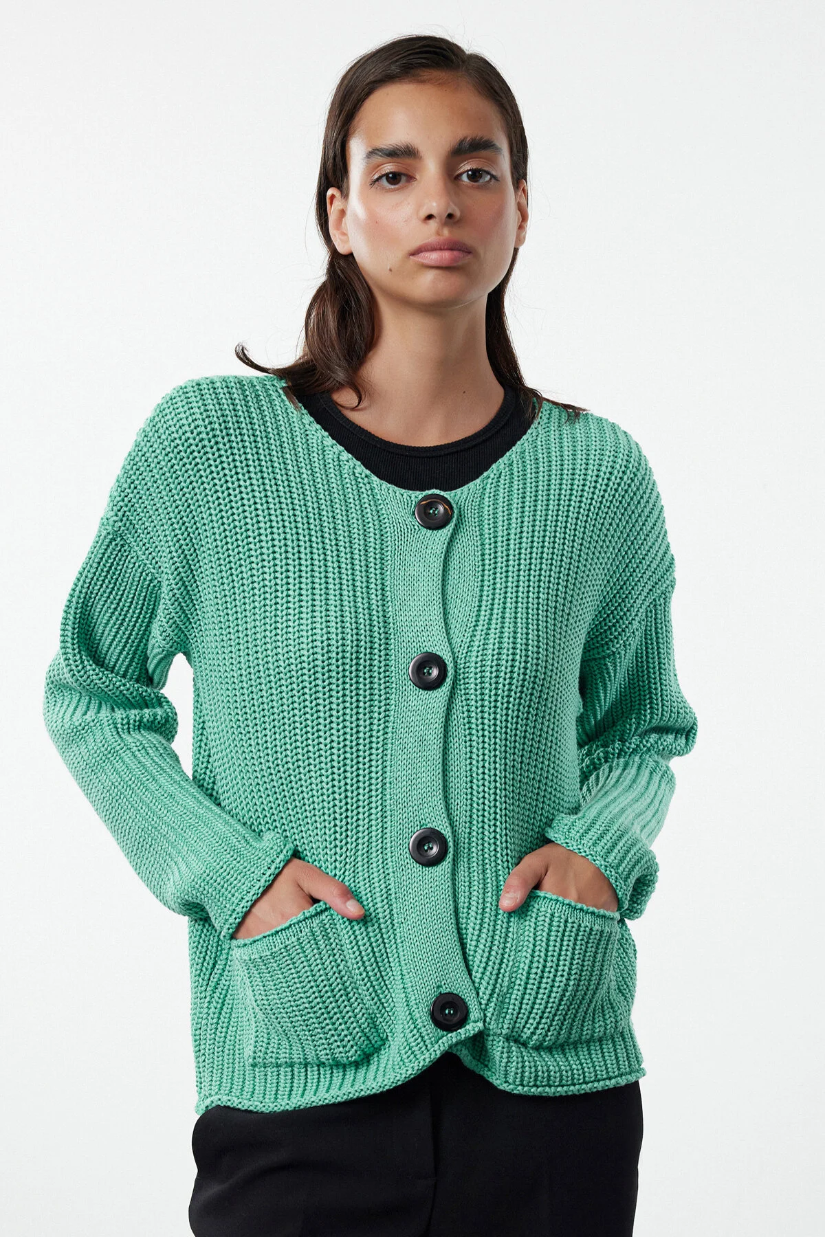 Bild von Trendyol Collection Grüne Breite Passform – Dicker Basic-strick-cardigan für Damen - L