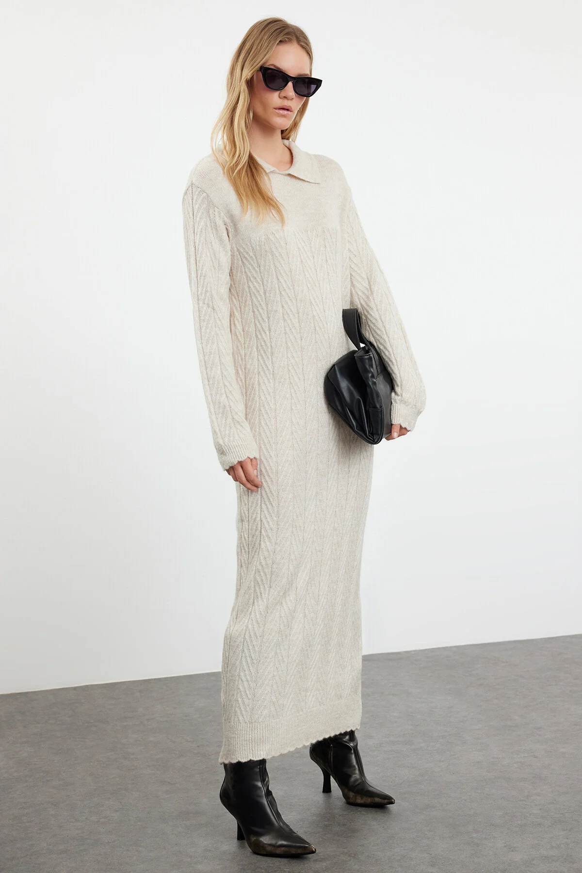 Bild von Trendyol Modest Strickkleid Mit Polokragen Und Fischrückenmuster In Steinfarbe - für Damen - M