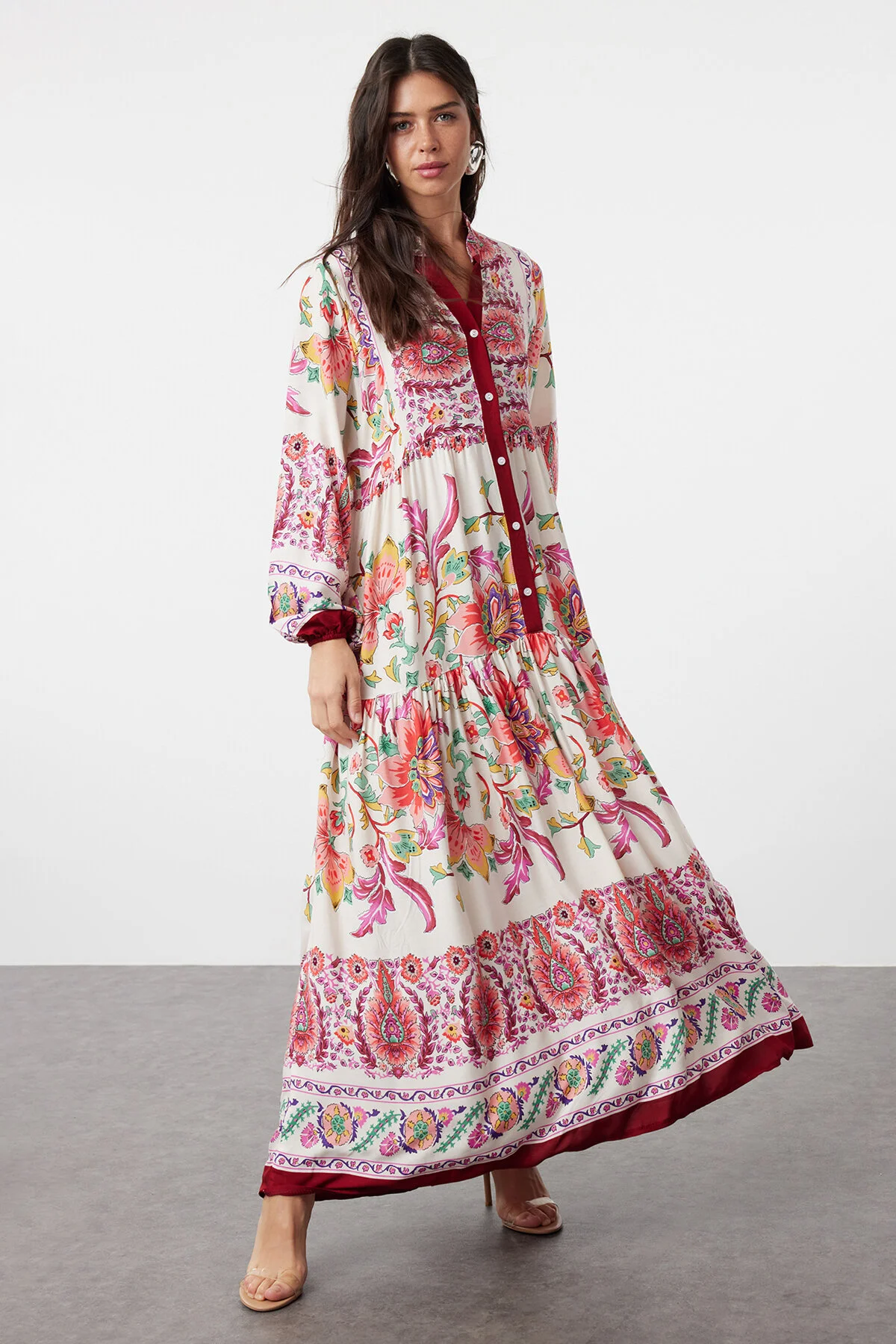 Bild von Trendyol Modest Burgunderrotes Kleid Aus Viskosegewebe Mit Blumenmuster - für Damen - 38