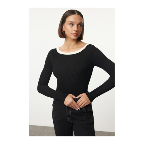 Bild von Trendyol Collection Strickpullover mit Kragendetail für Damen - Schwarz