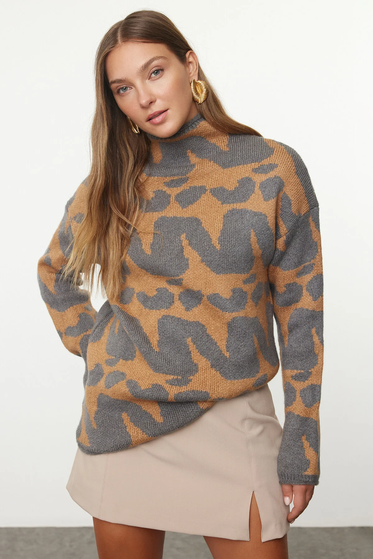 Bild von Trendyol Collection Weich Strukturierter Strickpullover In Anthrazit Twoaw25kz00218 für Damen - S